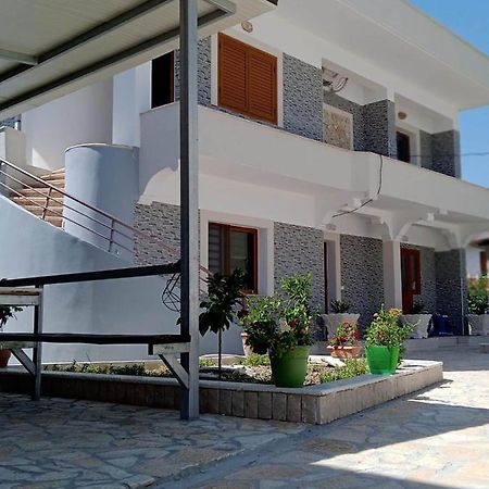 Villa Besnik, rooms for rent Vlorë Eksteriør billede