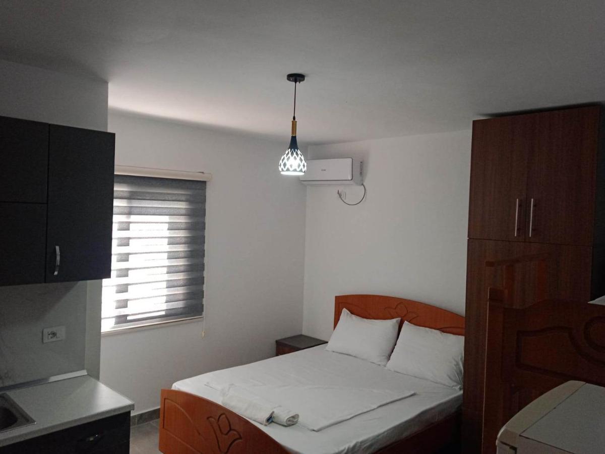 Villa Besnik, rooms for rent Vlorë Eksteriør billede